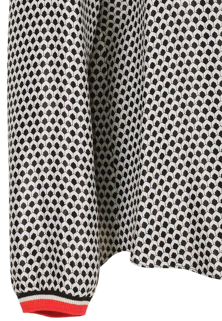 Wiskozowa bluzka z drobnym wzorem