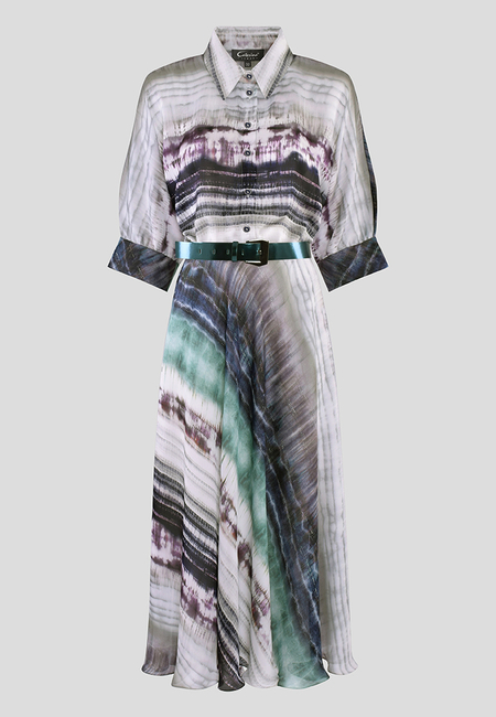 Długa sukienka z oryginalnym wzorem