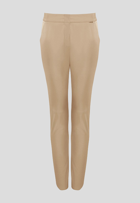 Bawełniane spodnie o dopasowanym fasonie