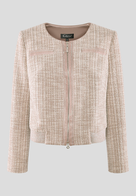 Beżowy żakiet typu bomberka