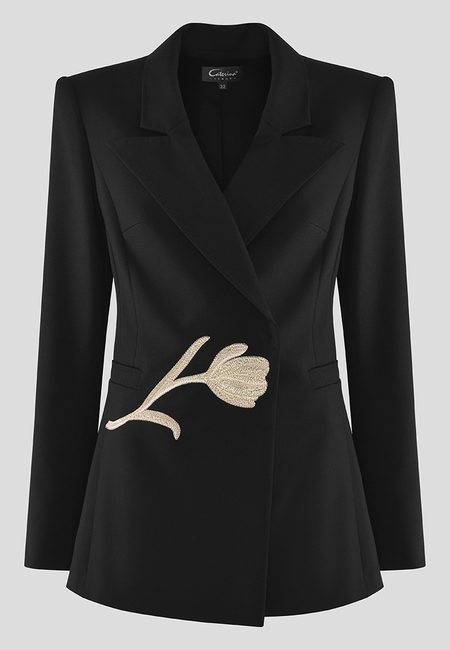 Dłuższy czarny żakiet z haftowanym kwiatem