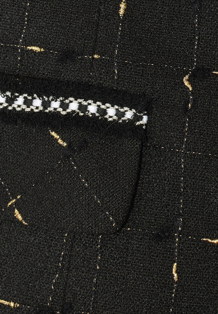 Czarny żakiet ze złotą nitką
