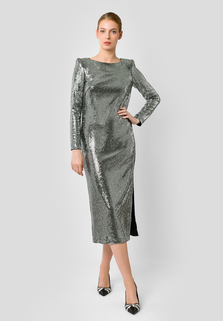 Wizytowa sukienka w kolorze srebrnym