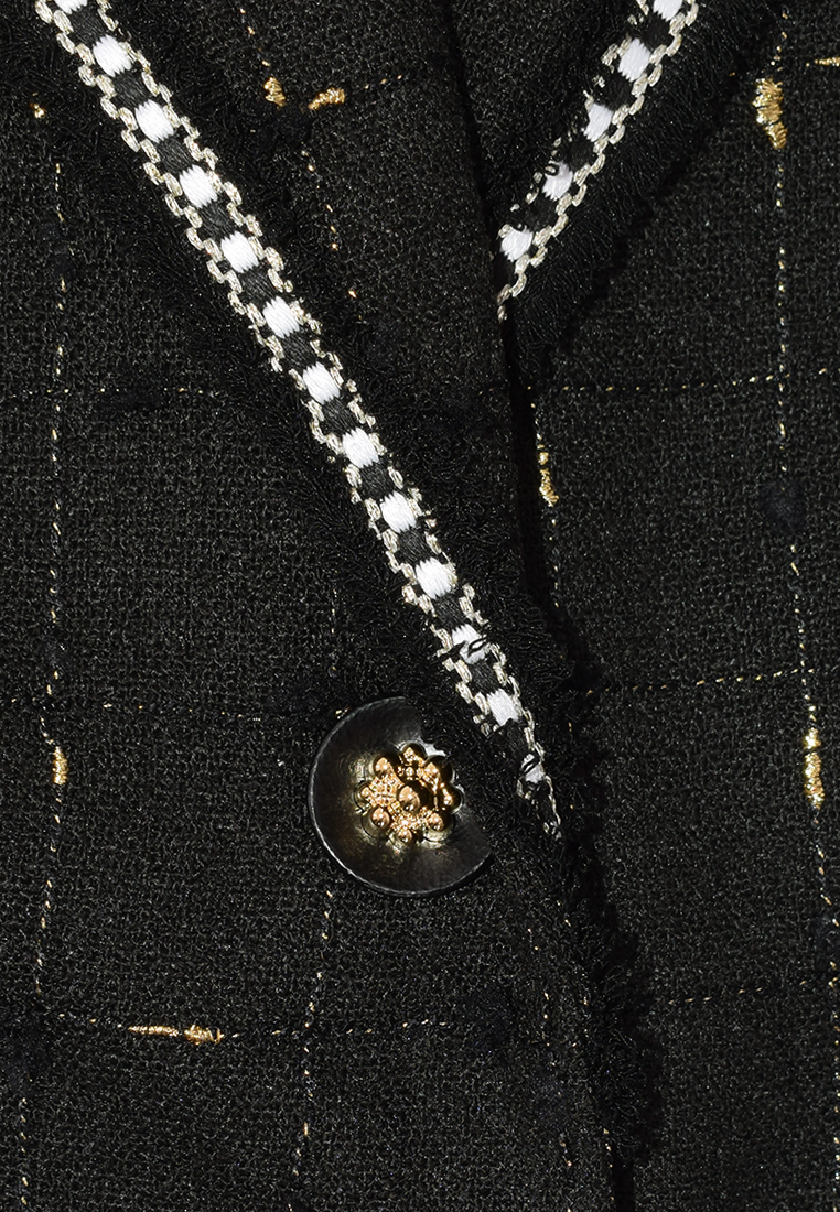 Czarny żakiet ze złotą nitką