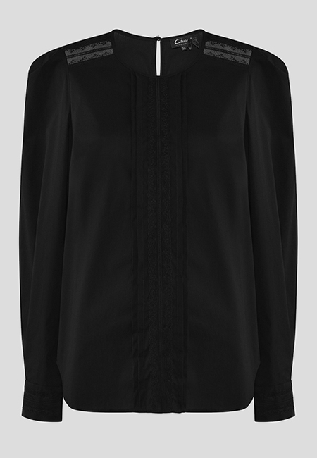 Czarna bluzka z koronką