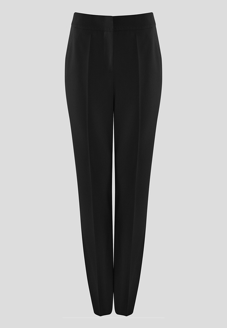 Czarne spodnie o klasycznym kroju