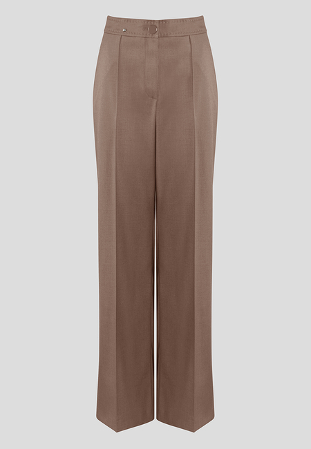 Beżowe spodnie z szerokimi nogawkami