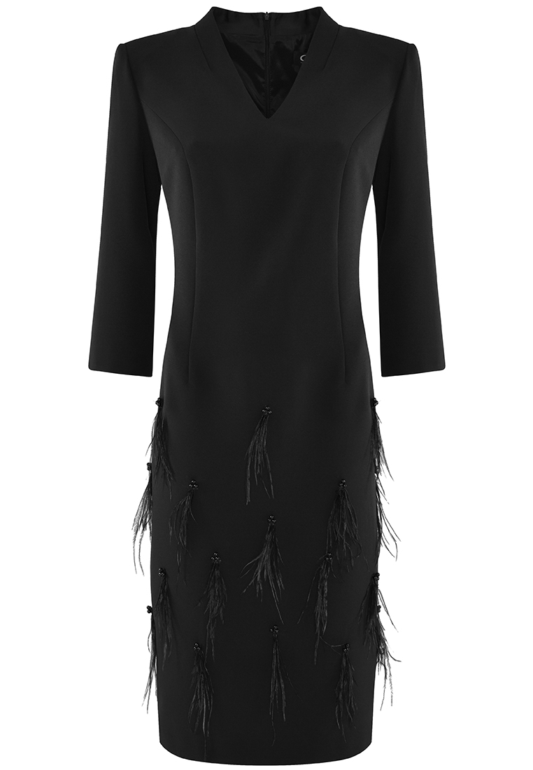 Czarna sukienka z piórami