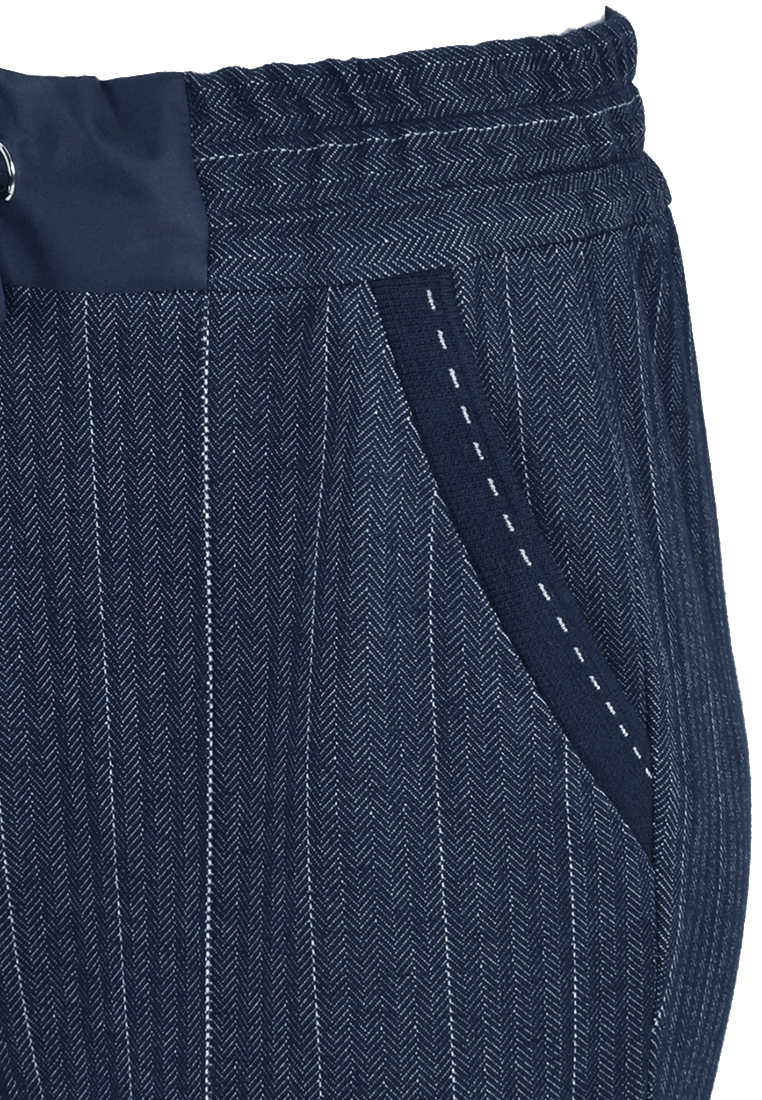 Granatowe spodnie w prążek