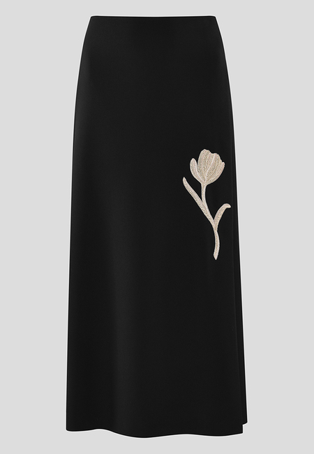 Czarna spódnica z kwiatową aplikacją