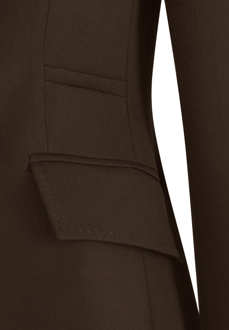 Brązowy żakiet o klasycznej formie