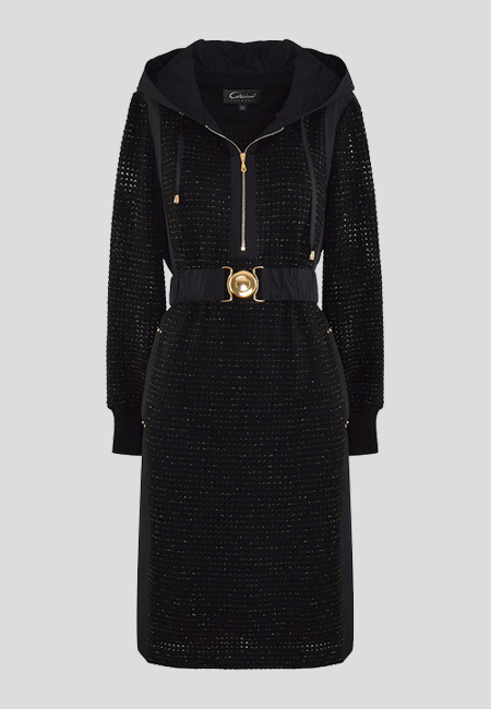 Dzianinowa sukienka z kapturem