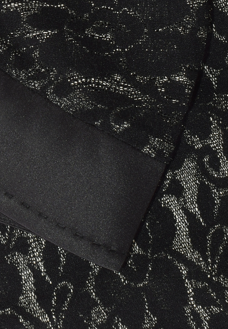 Czarna bluzka z rękawem typu nietoperz