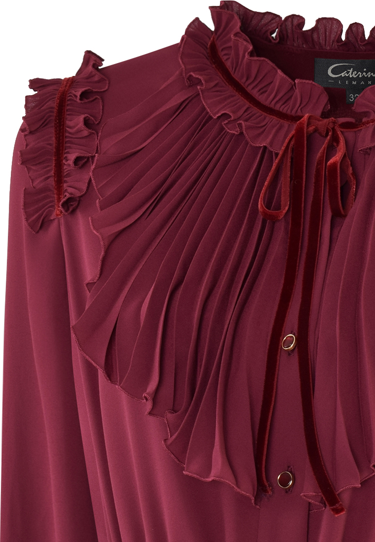 Bordowa sukienka z plisowaniem i żabotem