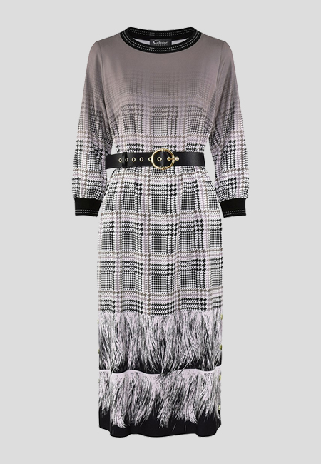 Swobodna sukienka z paskiem