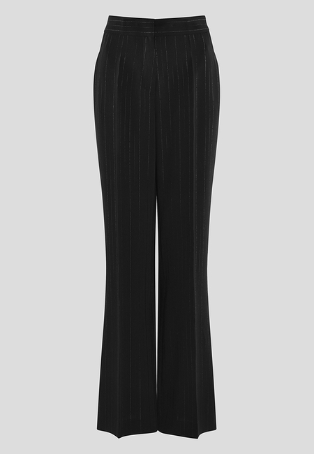 Czarne spodnie z błyszczącym prążkiem