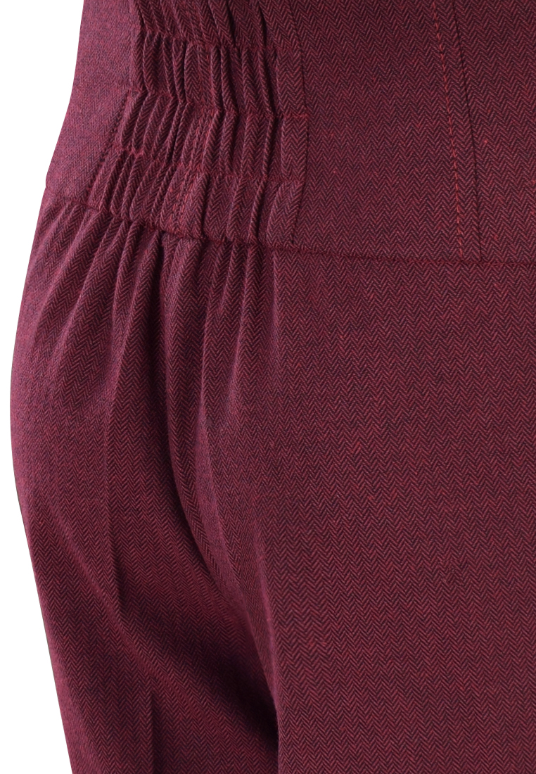 Bordowe spodnie z wysokim stanem w drobną jodełkę