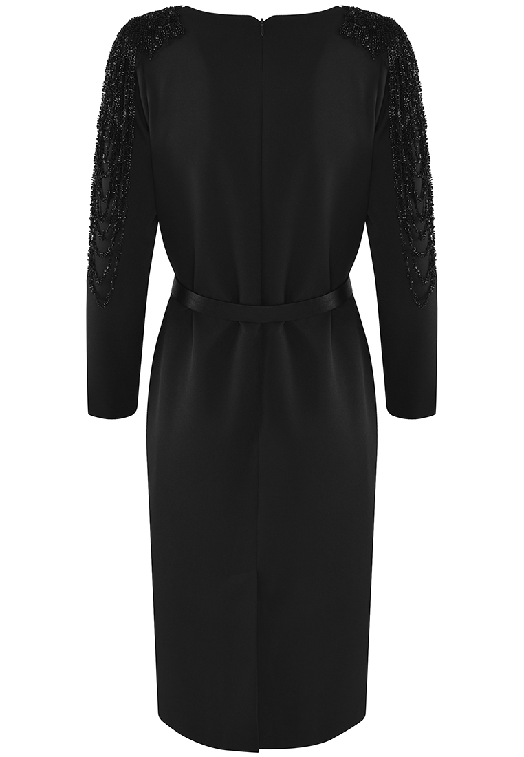 Wizytowa sukienka z koralikami na ramionach