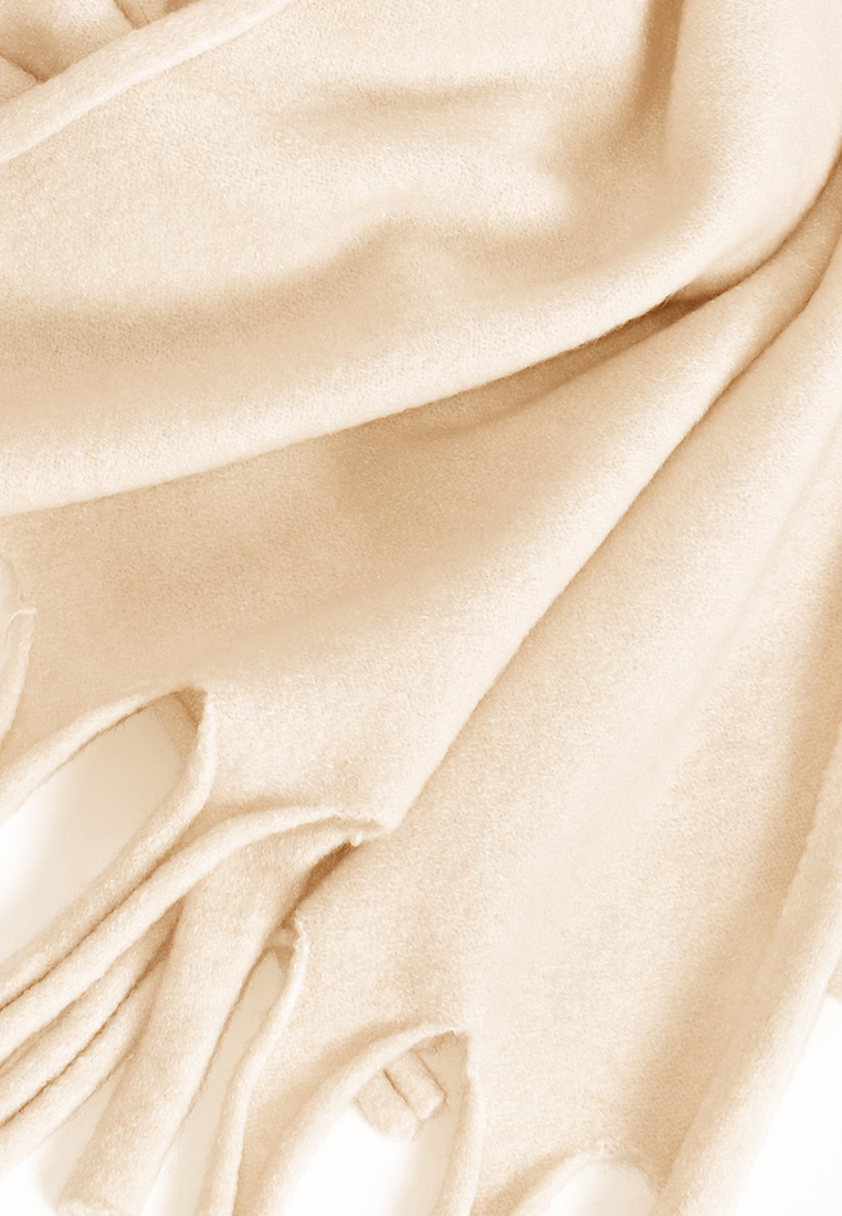 Kremowy szal z domieszką wełny