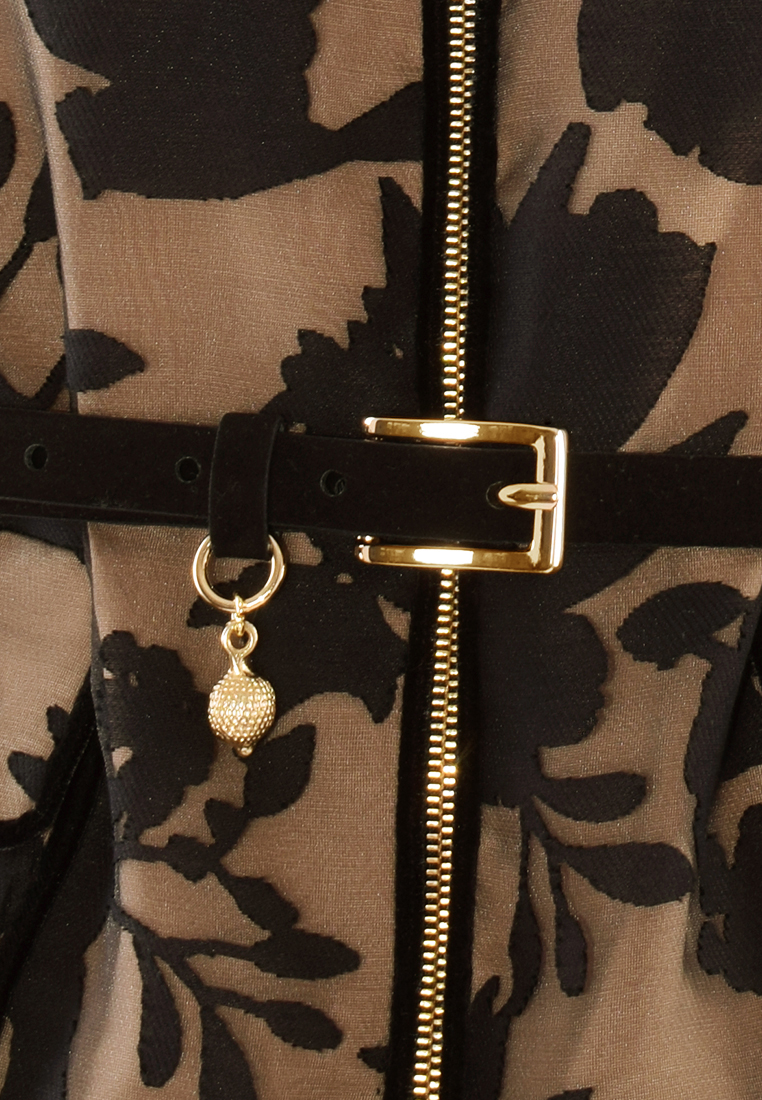 Elegancki żakiet z kontrastową podszewką