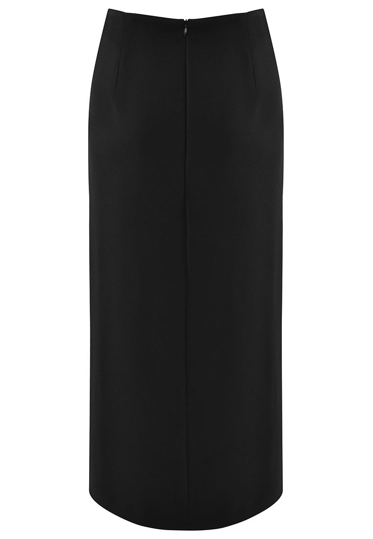 Czarna spódnica z kwiatową aplikacją