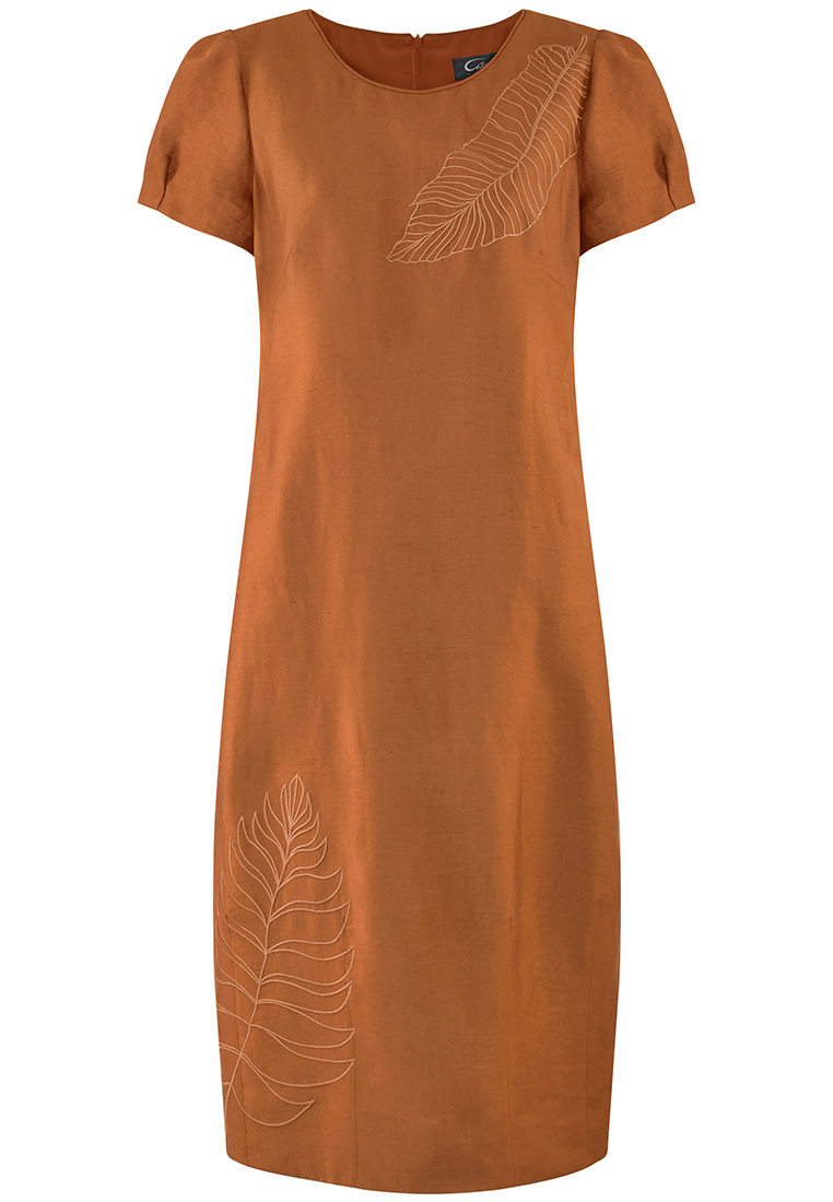 Brązowa sukienka z haftem