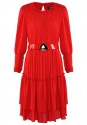 Czerwona sukienka ze zwiewnej tkaniny