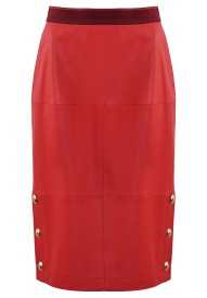 Czerwona spódnica ze złotymi nitami